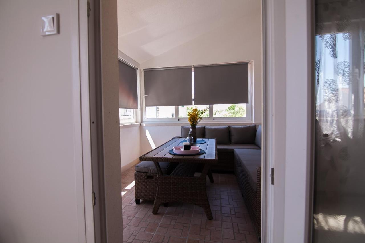 Family Apartments Brach Bol Ngoại thất bức ảnh