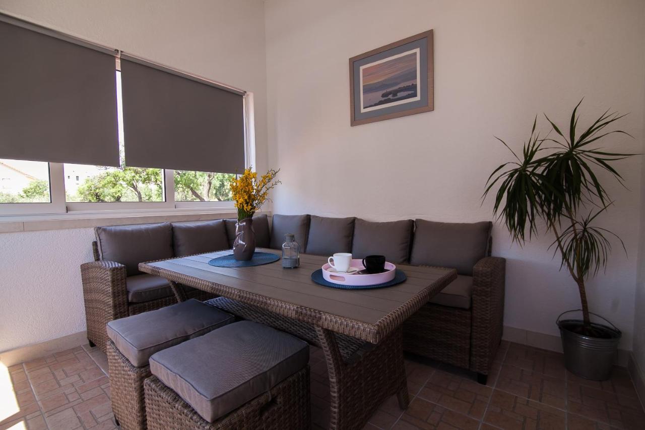 Family Apartments Brach Bol Ngoại thất bức ảnh
