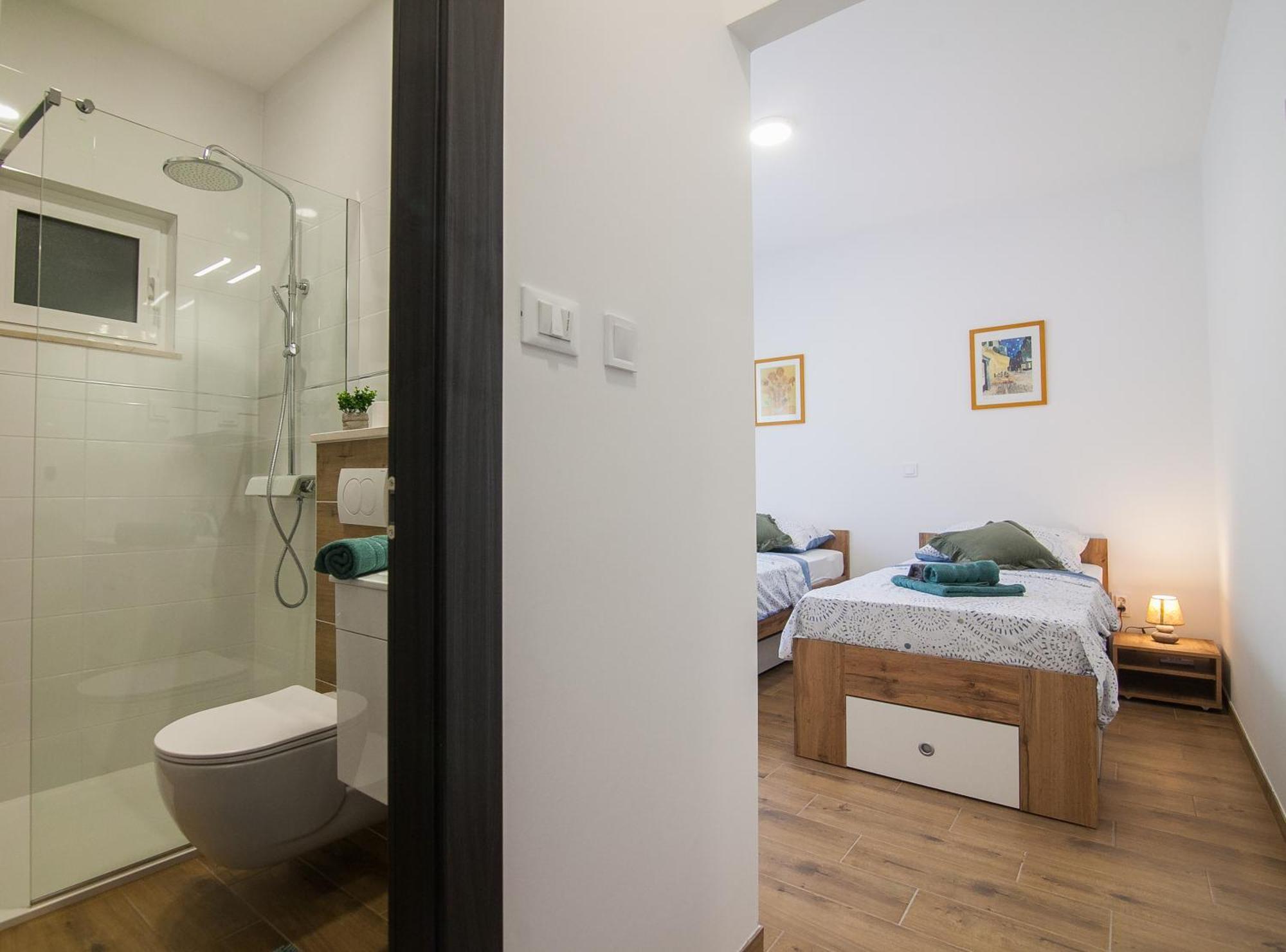 Family Apartments Brach Bol Ngoại thất bức ảnh
