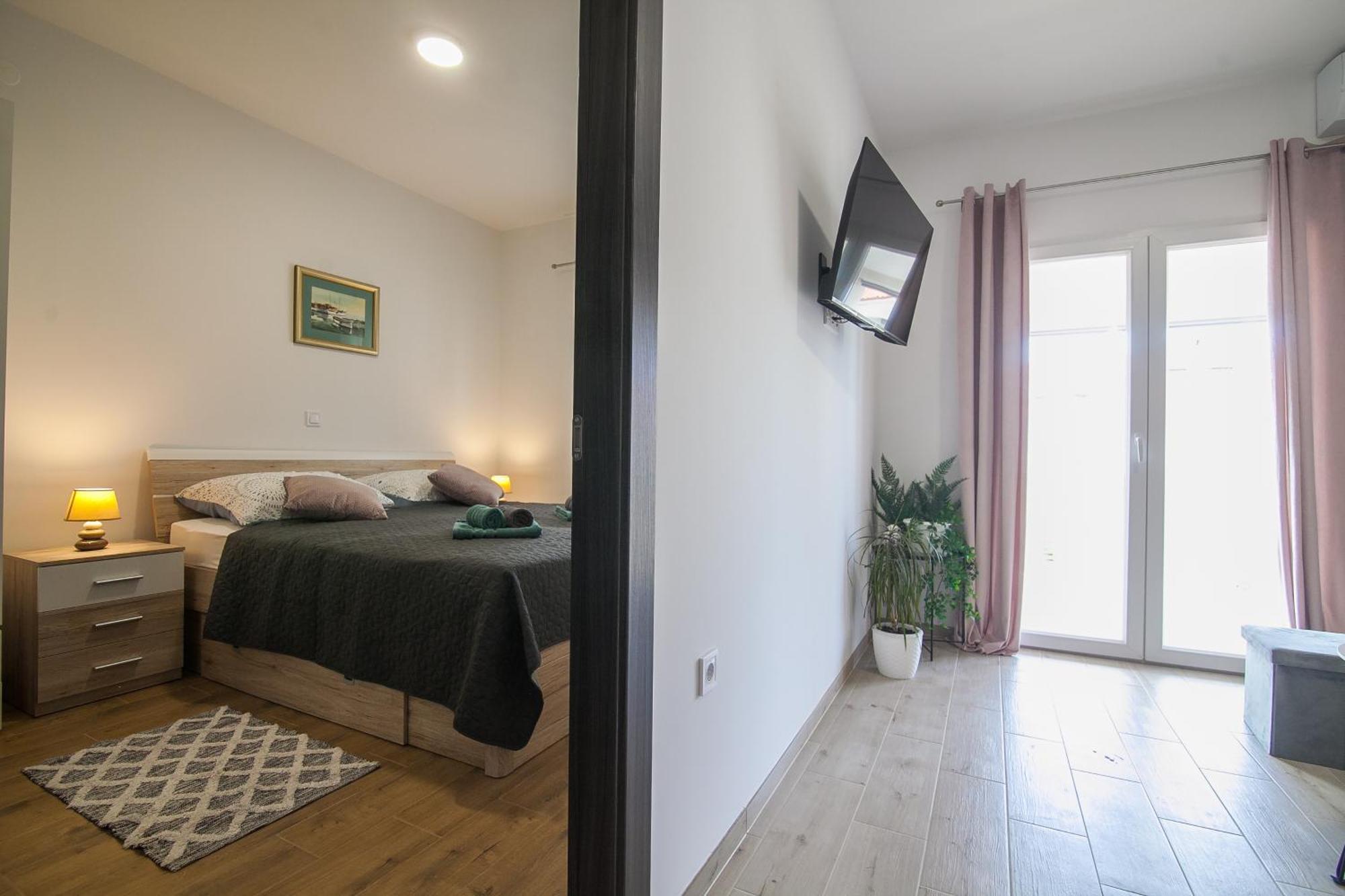 Family Apartments Brach Bol Ngoại thất bức ảnh